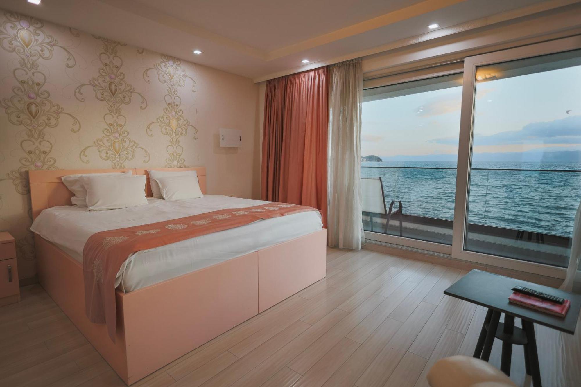 Mr.I Boutique Hotel & Bar 오흐리드 외부 사진