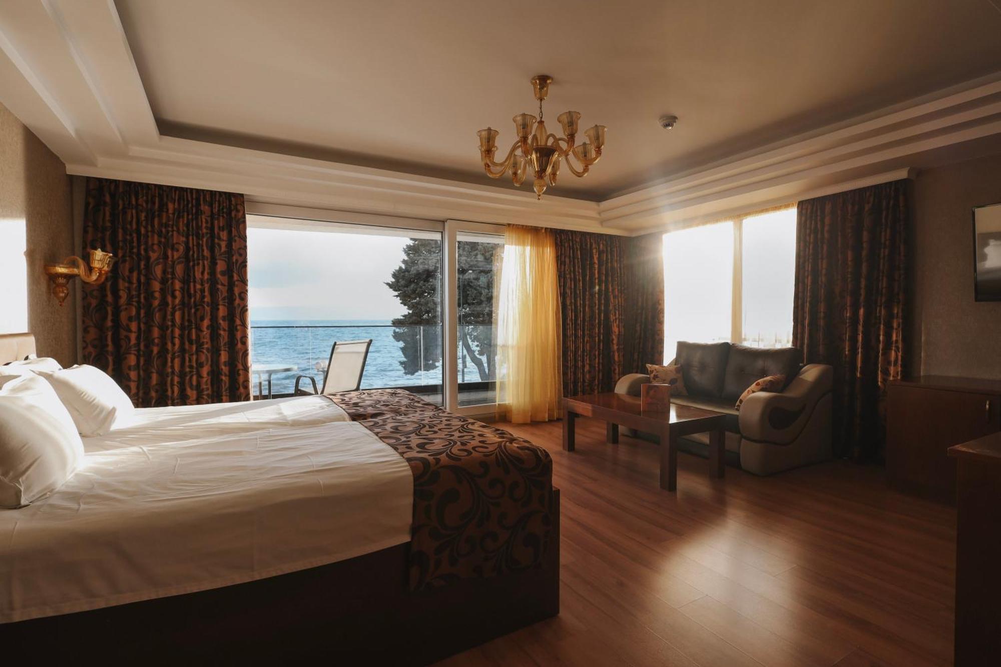 Mr.I Boutique Hotel & Bar 오흐리드 외부 사진
